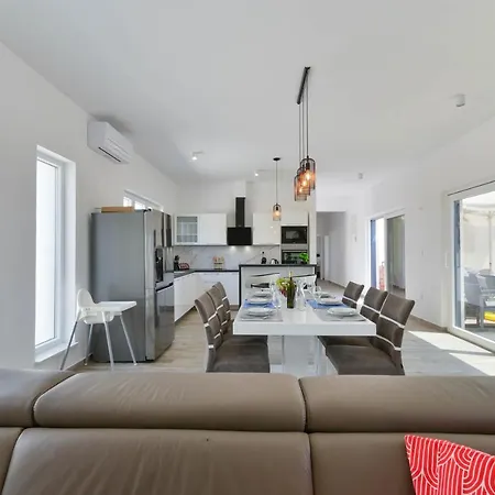 Manuela With Heated Pool 400 Meters From The Sea - By Ta Leut Agency