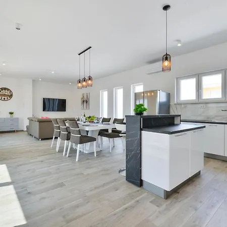 Vila Manuela With Heated Pool 400 Meters From The Sea - By Ta Leut Agency *