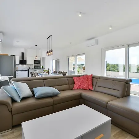 Vila Manuela With Heated Pool 400 Meters From The Sea - By Ta Leut Agency Vrsi