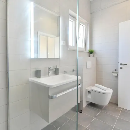 Manuela With Heated Pool 400 Meters From The Sea - By Ta Leut Agency Vrsi