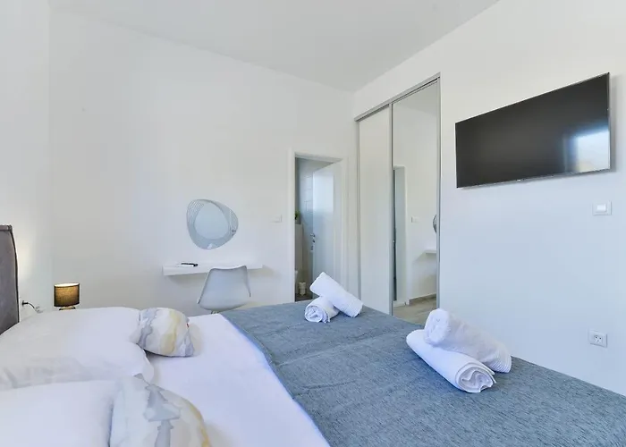 Manuela With Heated Pool 400 Meters From The Sea - By Ta Leut Agency