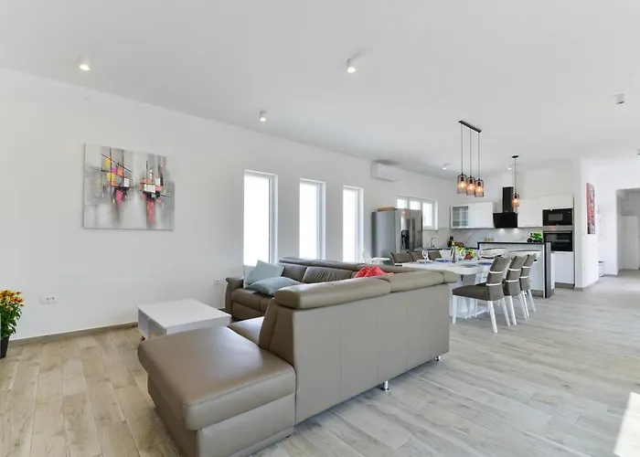 Manuela With Heated Pool 400 Meters From The Sea - By Ta Leut Agency Villa