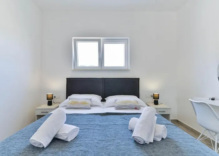 Villa Manuela With Heated Pool 400 Meters From The Sea - By Ta Leut Agency