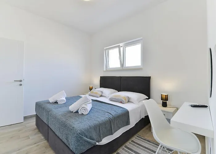 Manuela With Heated Pool 400 Meters From The Sea - By Ta Leut Agency