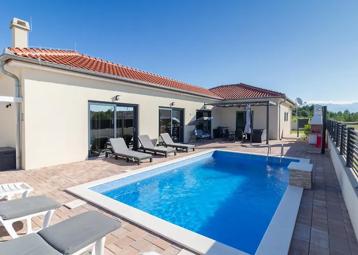 Manuela With Heated Pool 400 Meters From The Sea - By Ta Leut Agency Vrsi