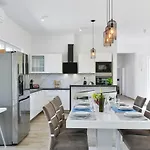 Manuela With Heated Pool 400 Meters From The Sea - By Ta Leut Agency Βίλα Vrsi