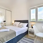 Manuela With Heated Pool 400 Meters From The Sea - By Ta Leut Agency Vrsi