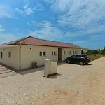 Βίλα Manuela With Heated Pool 400 Meters From The Sea - By Ta Leut Agency