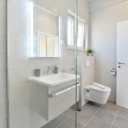 Manuela With Heated Pool 400 Meters From The Sea - By Ta Leut Agency Vrsi