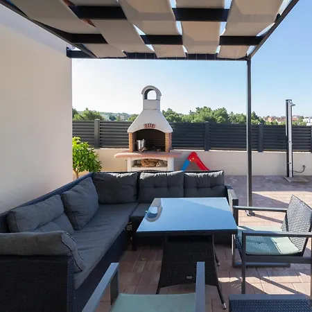 Βίλα Manuela With Heated Pool 400 Meters From The Sea - By Ta Leut Agency *